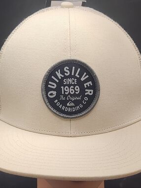 Quiksilver Towed In Trucker hat features a woven patch and an adjustable snapbac